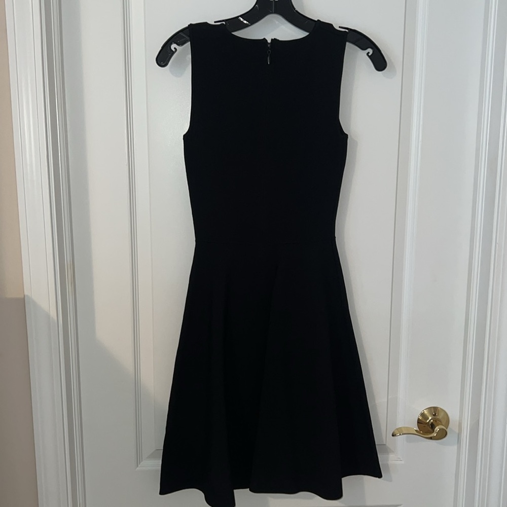 Never Worn - image 5